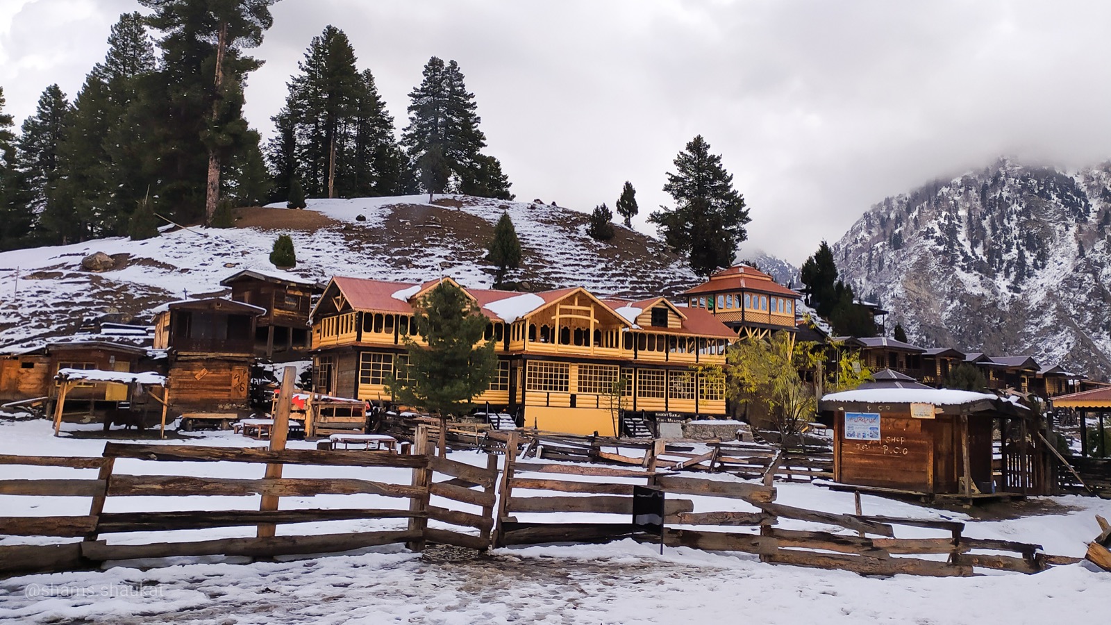 Wooden cottages at Fairy Meadows