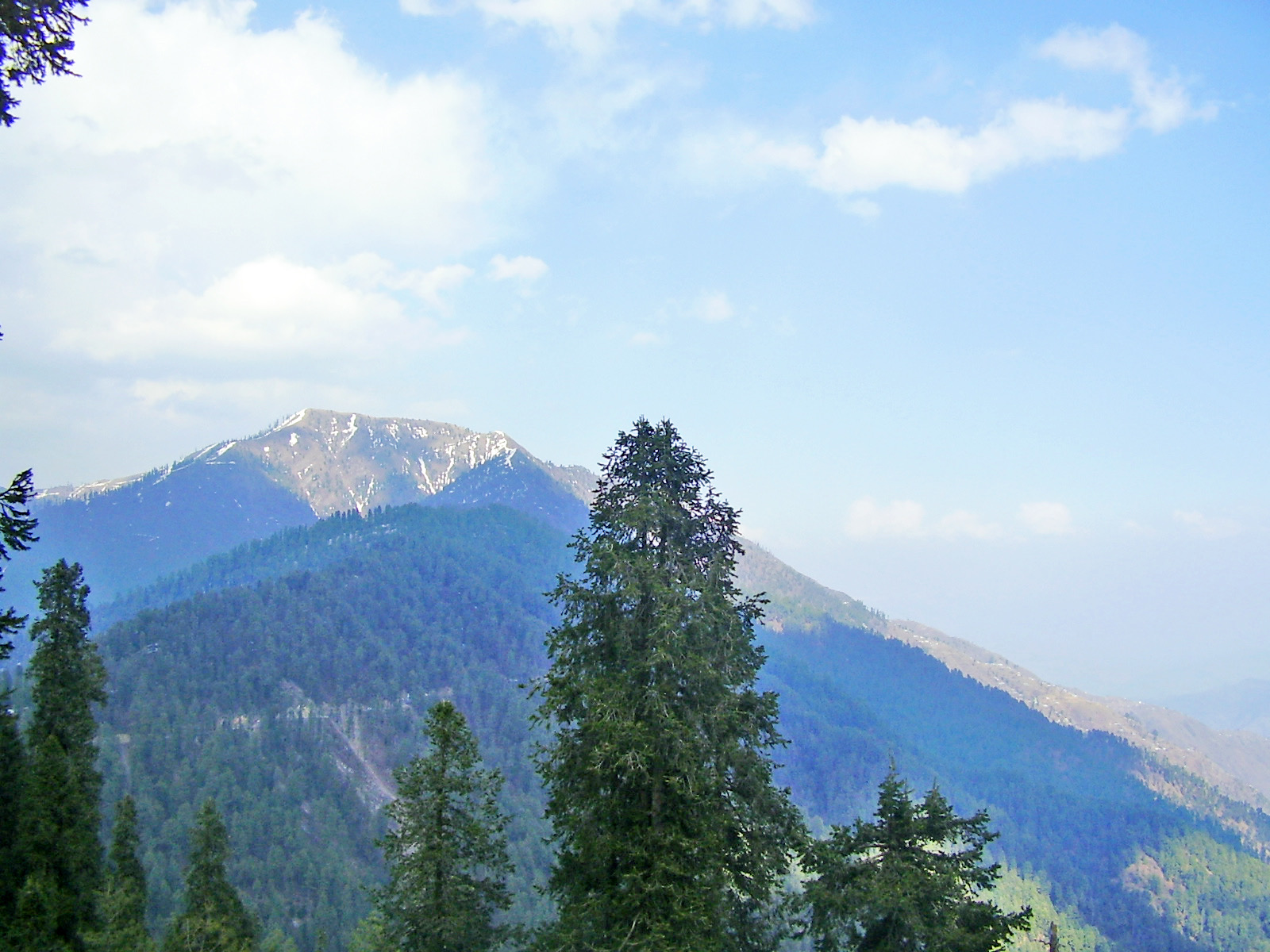 View from the Miranjani trail above Nathia Gali